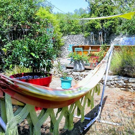 Bed and Breakfast Nimes En Garrigues Exterior foto
