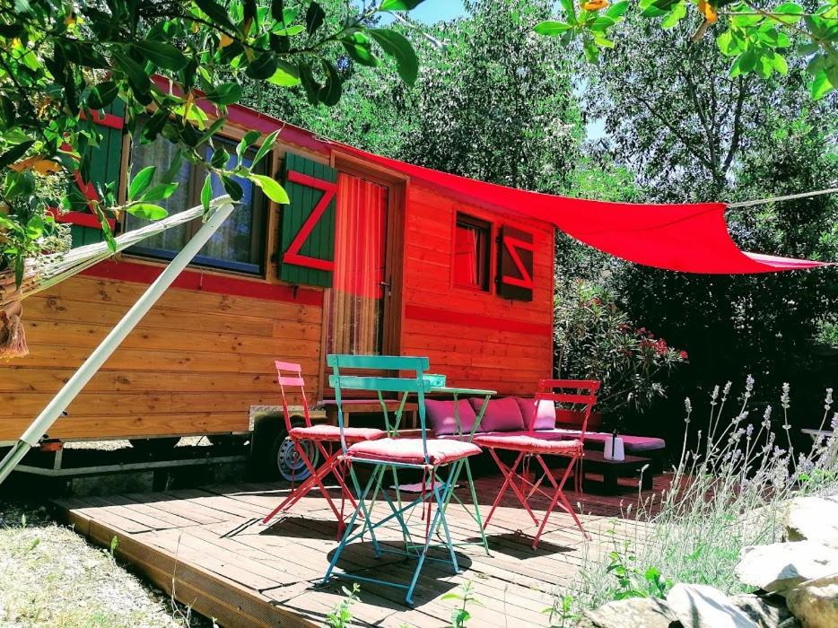 Bed and Breakfast Nimes En Garrigues Exterior foto